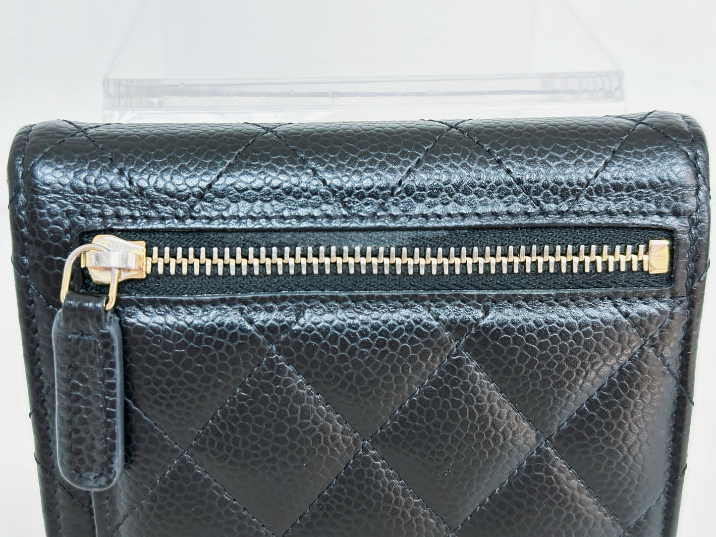 CHANEL CLASSIC TRIFOLD COMPACT IN BLACK CAVIAR  WALLET GHW UPKJ holo