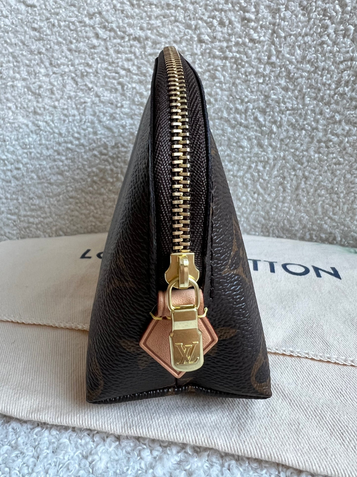 Louis Vuitton Cosmetic Pouch PM Monogram (RRP £410)