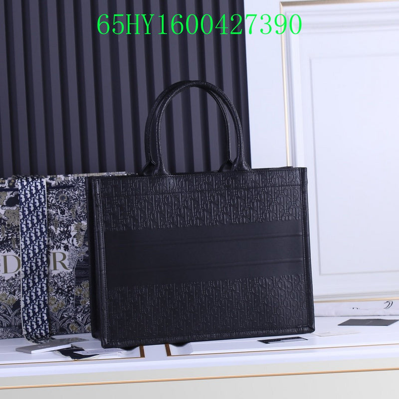 Christian Dior Luxury Bag - The Tote   223
