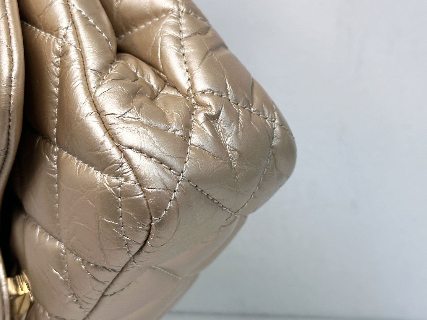 Chanel Aged Calfskin Quilted 2.55 Reissue Mini Hanger Flap Gold 2355 holo card