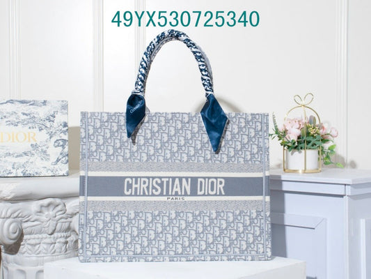 Christian Dior Luxury Bag - The Tote   403