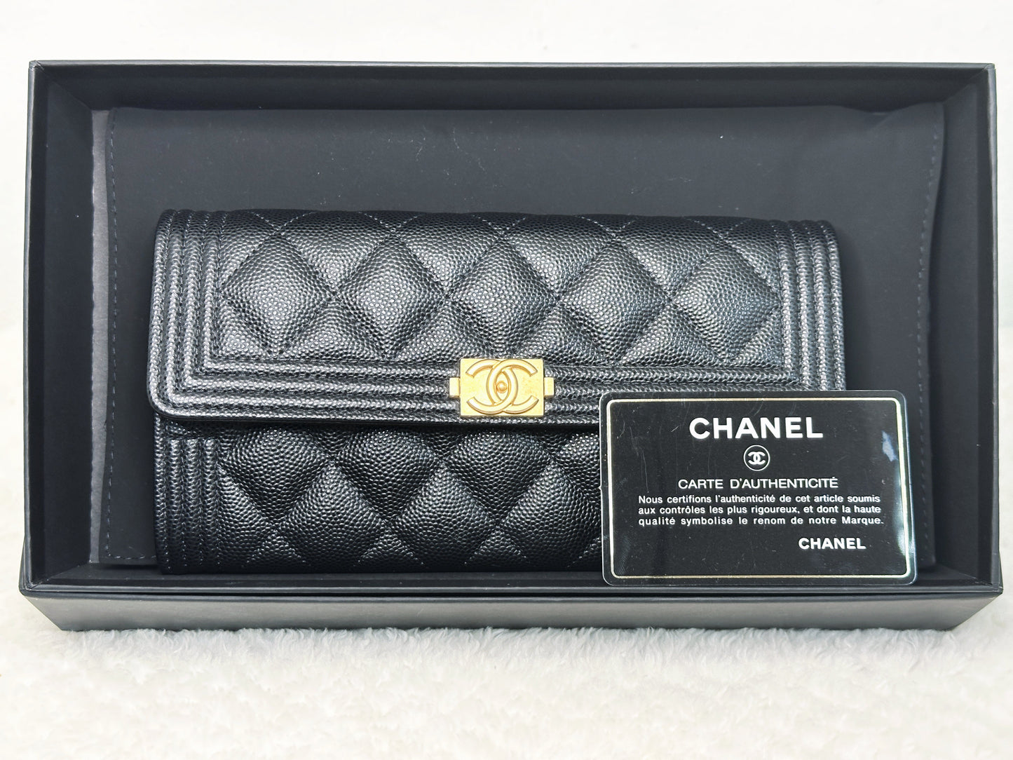 CHANEL Black Quilted Caviar Large Boy Gusset Flap Wallet 3199 holo card