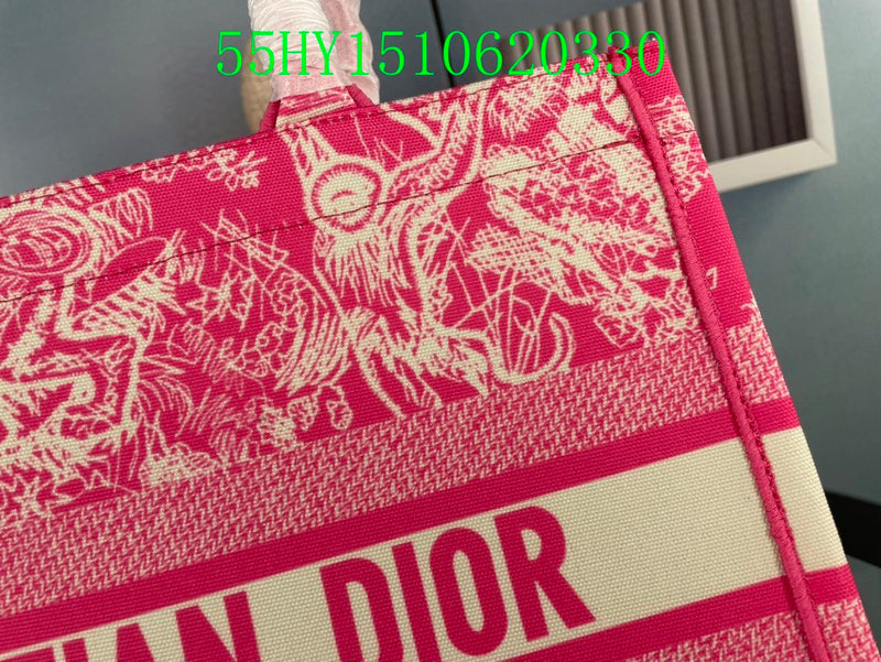 Christian Dior Luxury Bag - The Tote   189