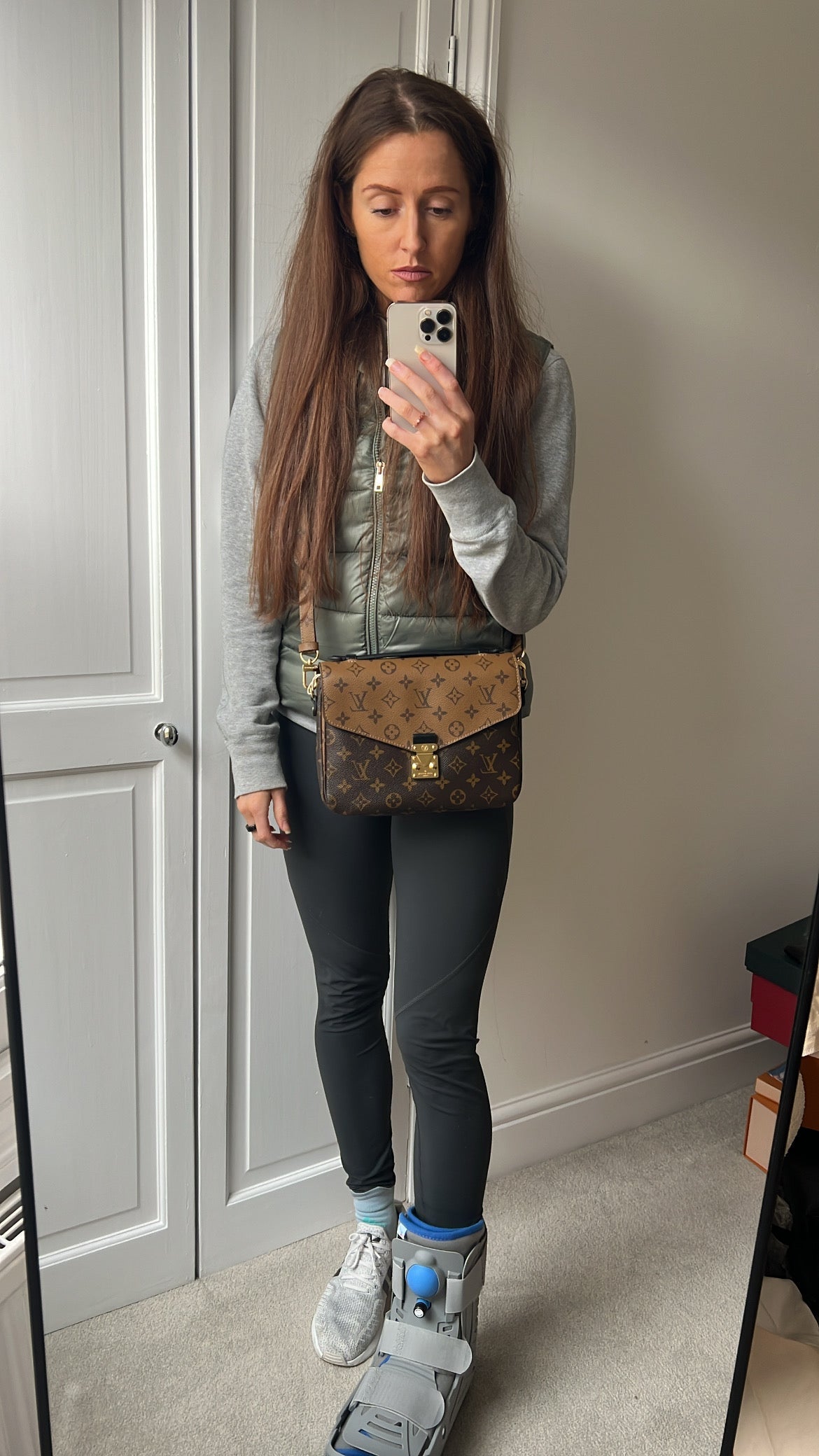 Louis Vuitton Pochette Metis Reverse Monogram (RRP £2,000)