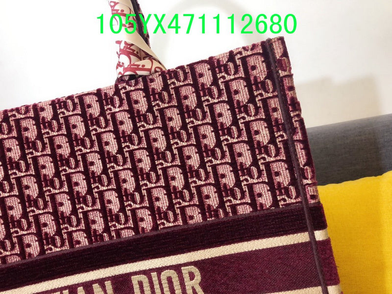 Christian Dior Luxury Bag - The Tote   394