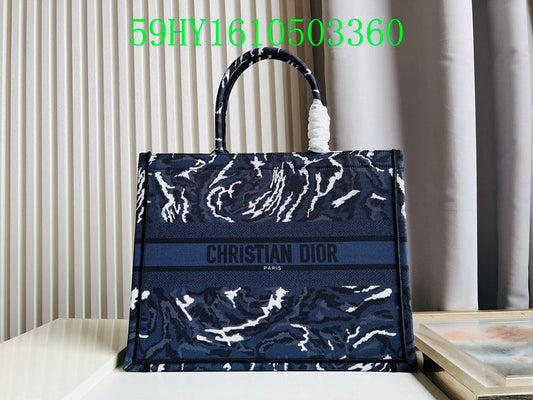 Christian Dior Luxury Bag - The Tote   294