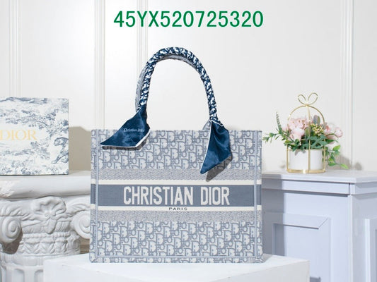 Christian Dior Luxury - The Tote   402