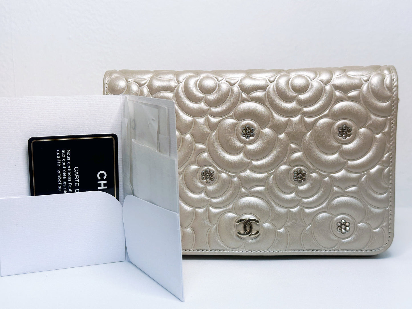 Chanel Camellia Embossed Wallet On Chain 2465 holo card