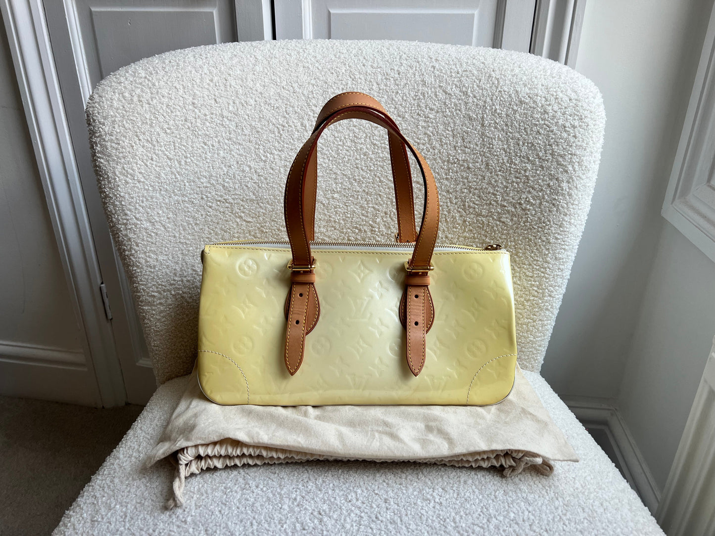 Louis Vuitton Rosewood Avenue Pearl Monogram Vernis