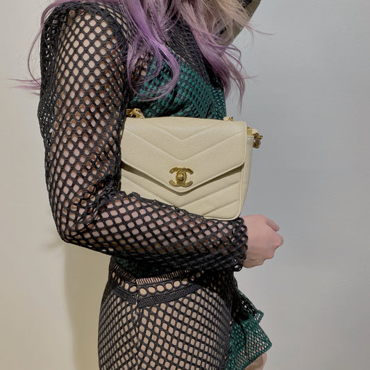 Chanel Cream Vintage Caviar Leather V Stitch Shoulder Bag