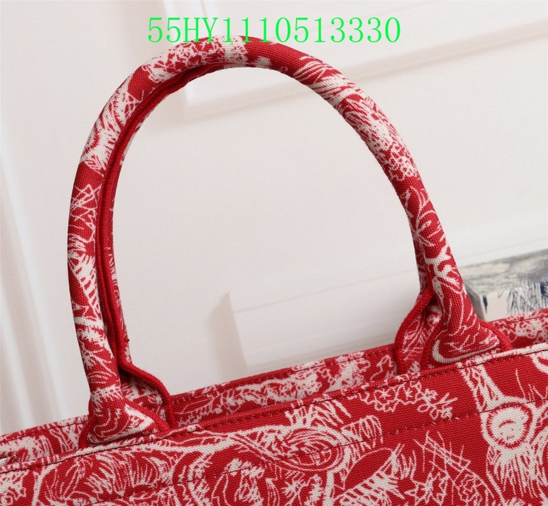 Christian Dior Luxury Bag - The Tote   197