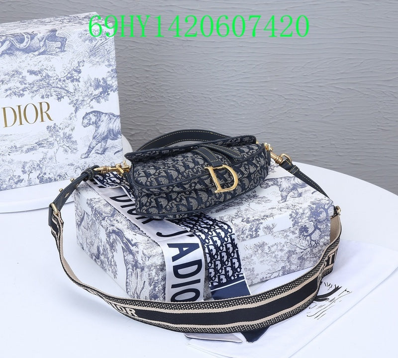 Christian Dior Luxury Bag - The Tote   424