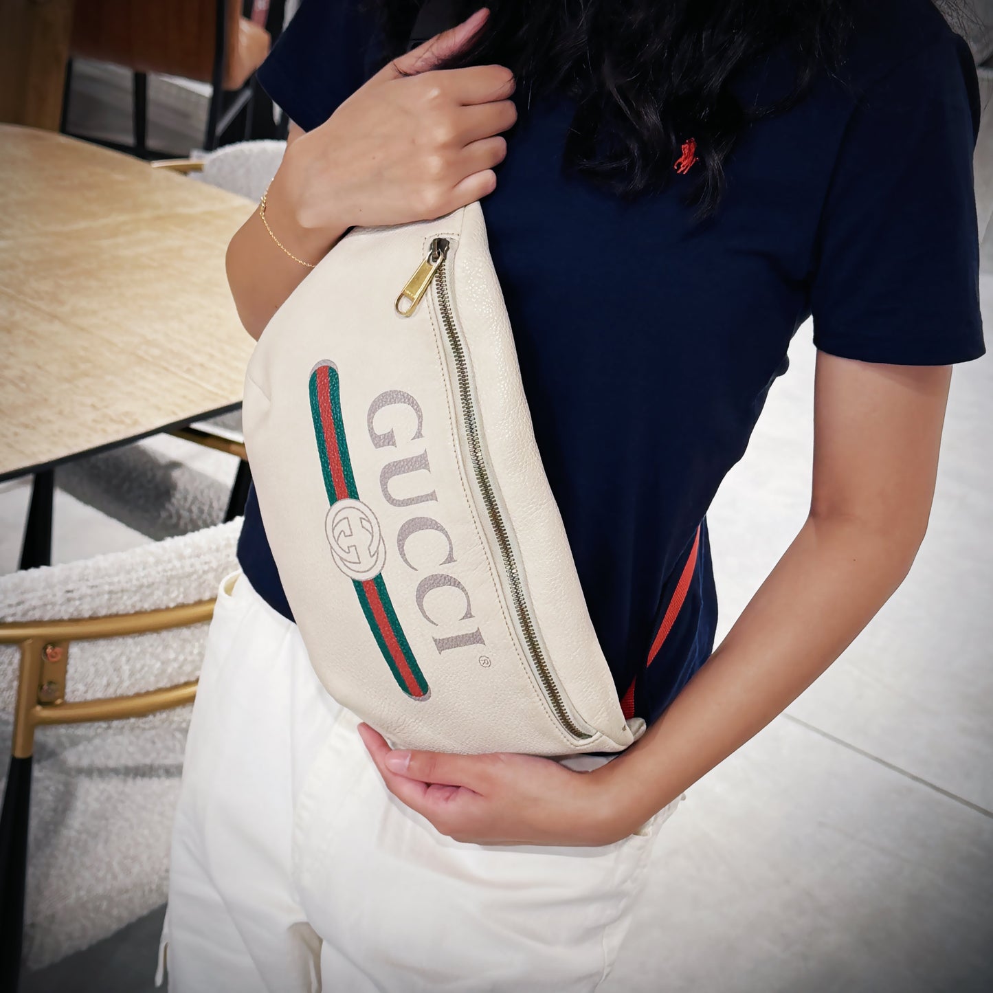 Gucci Unisex Small Logo Print White Leather Messenger Belt Bag TWS