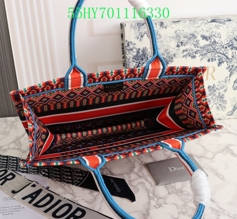 Christian Dior Luxury Bag - The Tote   334