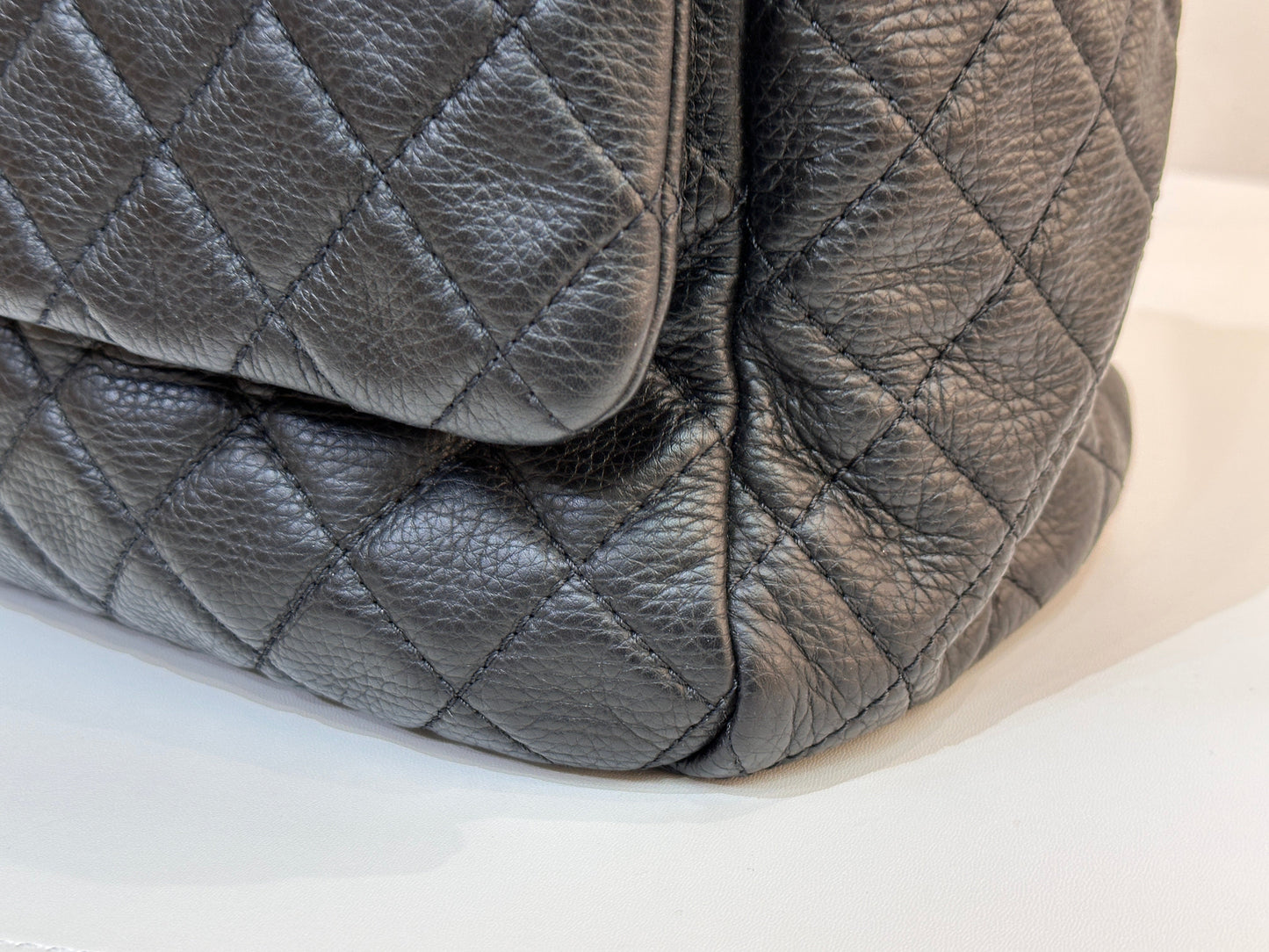 Chanel 2017 Calfskin Quilted XXL Travel Flap shoulder bag Black GHW 2382 holo card