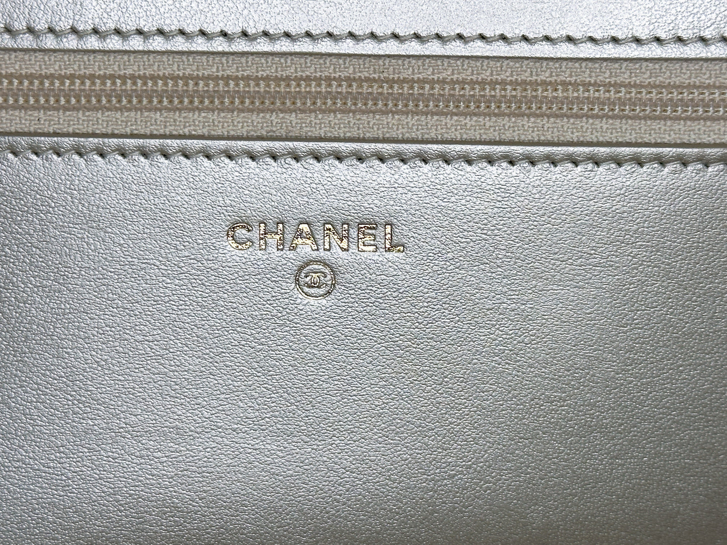 Chanel Camellia Embossed Wallet On Chain 2465 holo card