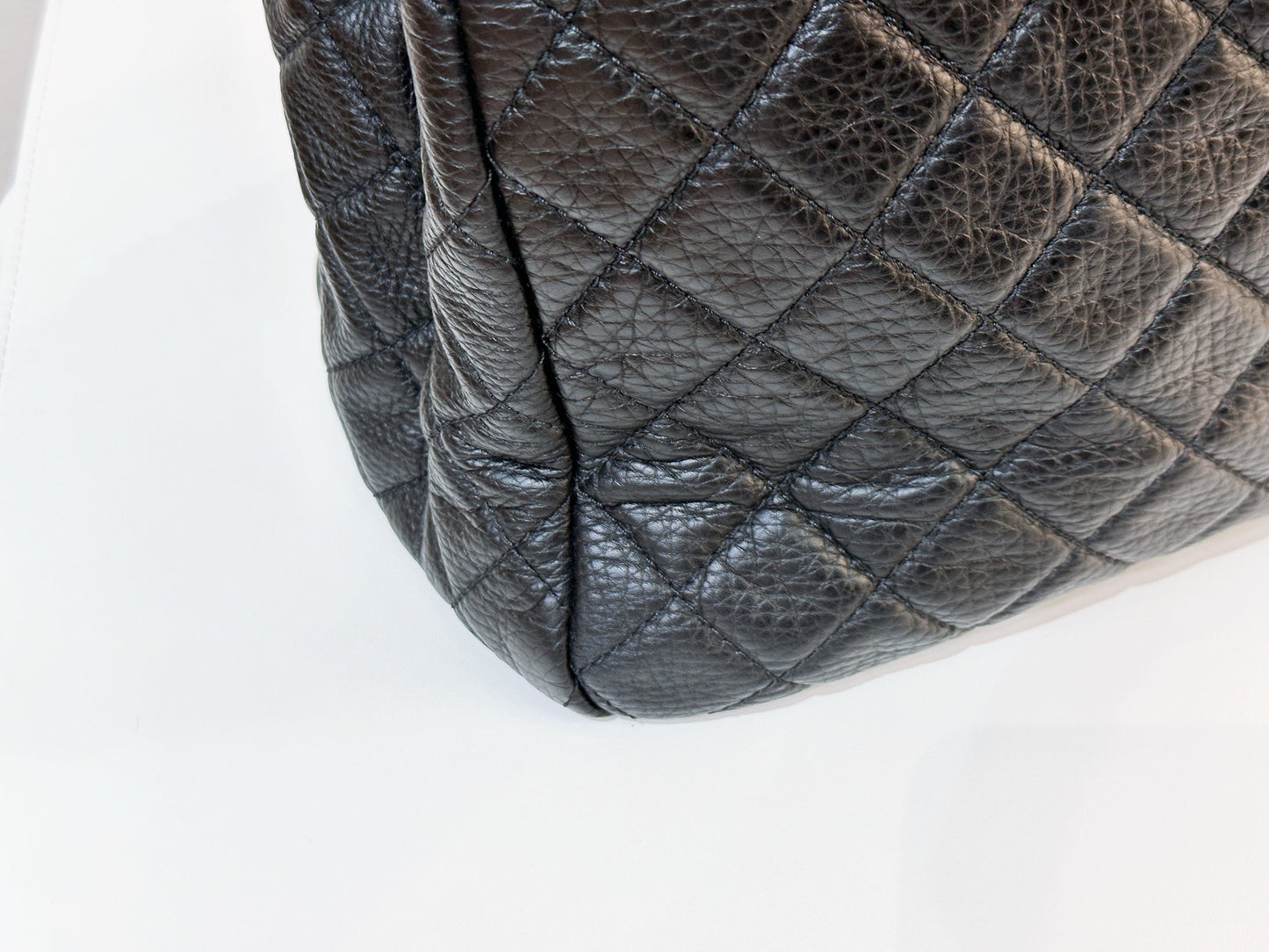 Chanel 2017 Calfskin Quilted XXL Travel Flap shoulder bag Black GHW 2382 holo card