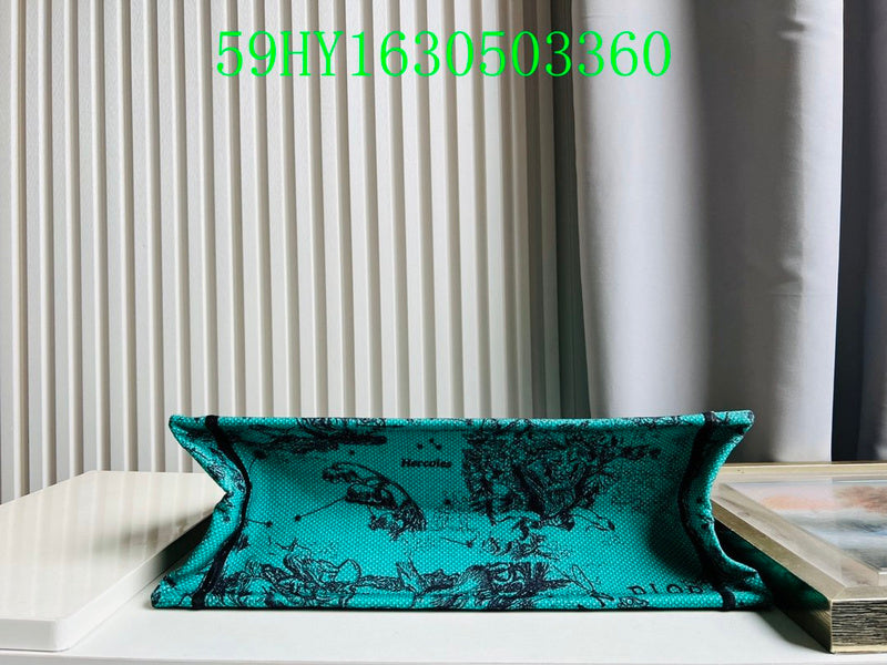 Christian Dior Luxury Bag - The Tote   297