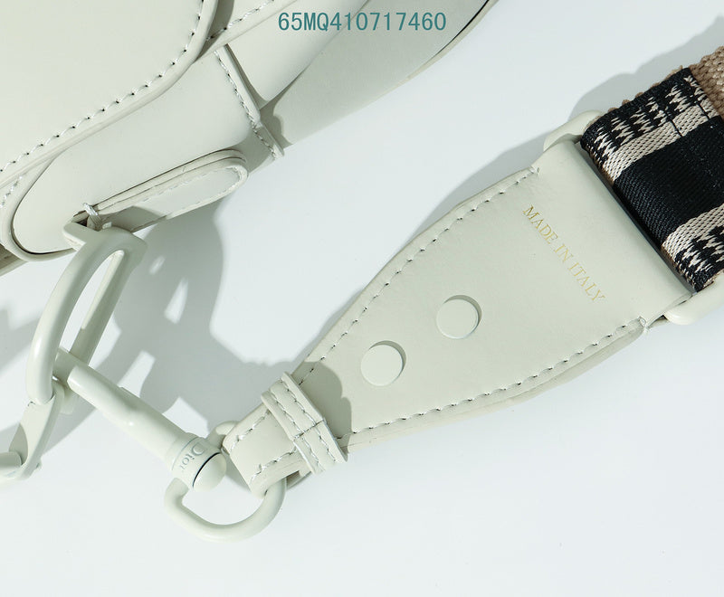 Christian Dior Luxury - The Tote   592