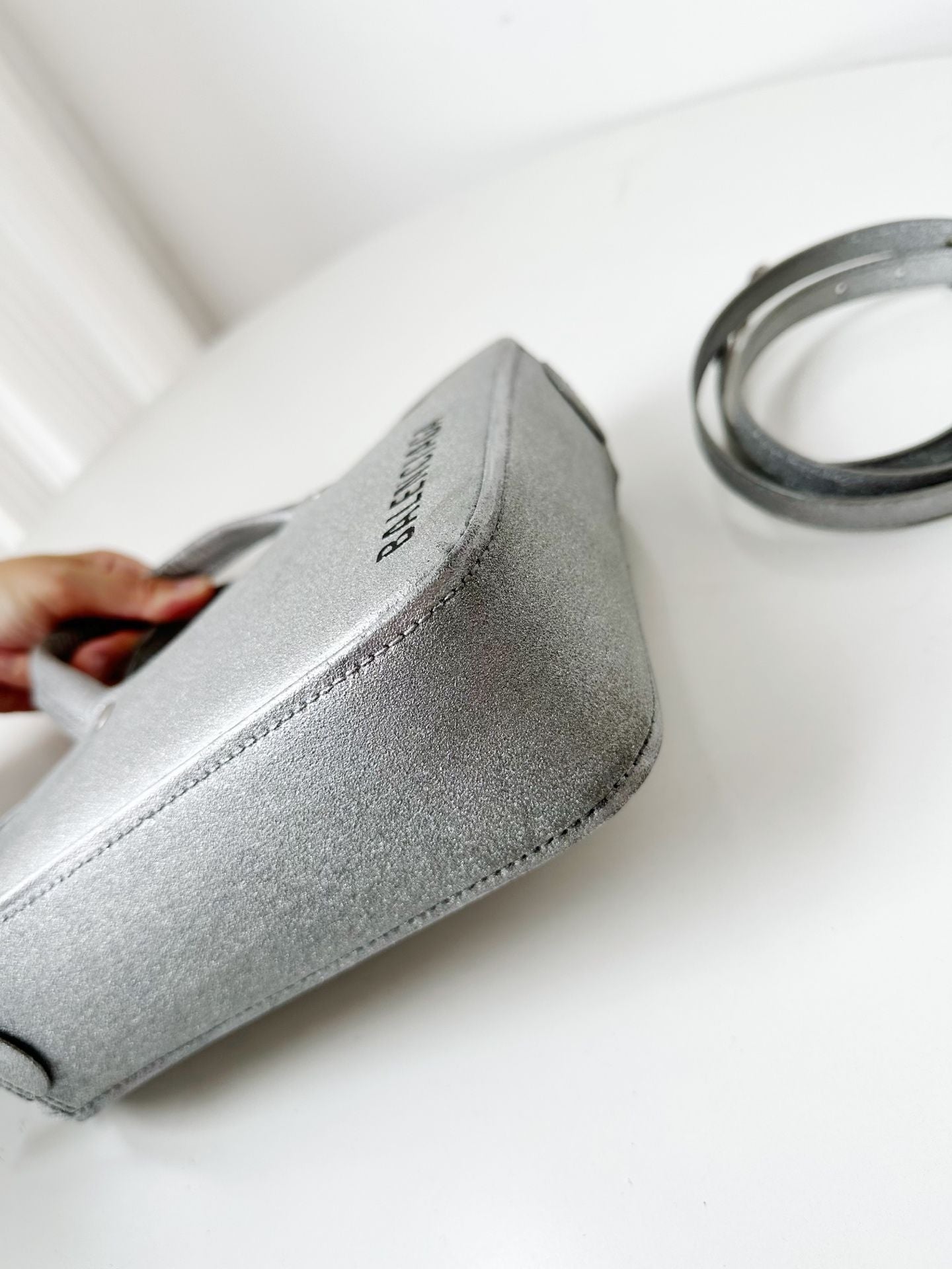 Preloved Balenciaga clutch silver 24cm