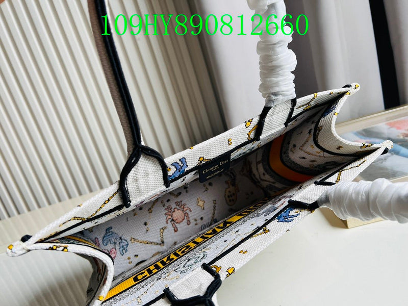 Christian Dior Luxury Bag - The Tote   277