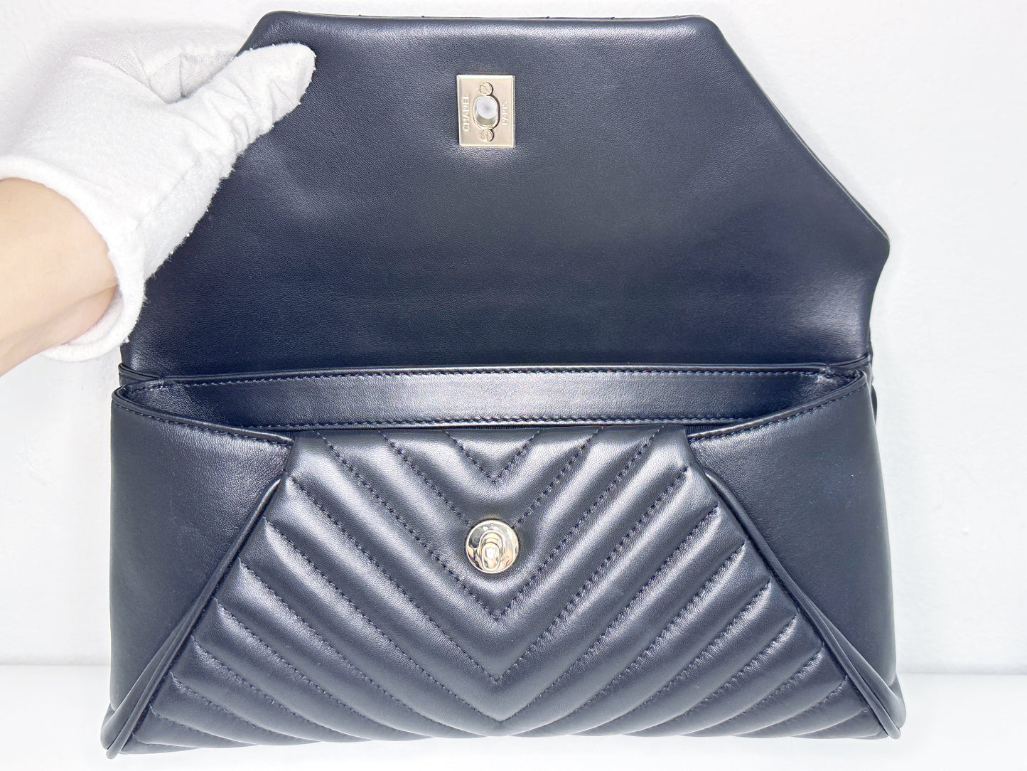 Chanel Black Chevron Lambskin Fold Up Again Clutch 2432 holo card