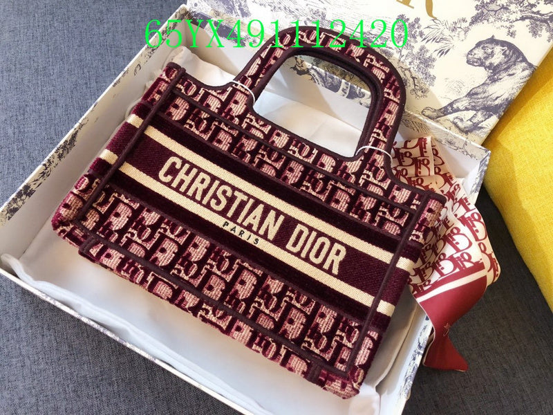 Christian Dior Luxury Bag - The Tote   392
