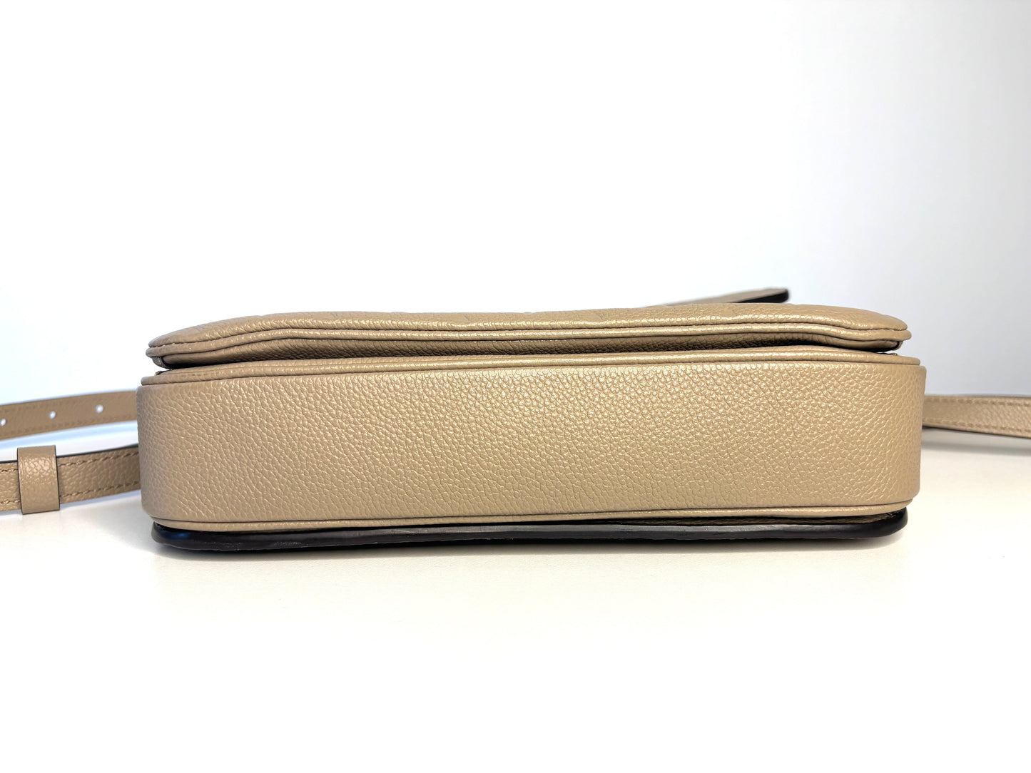 Louis Vuitton Empreinte Pochette Metis Tourterelle Shoulder Bag - Preloved (like new)