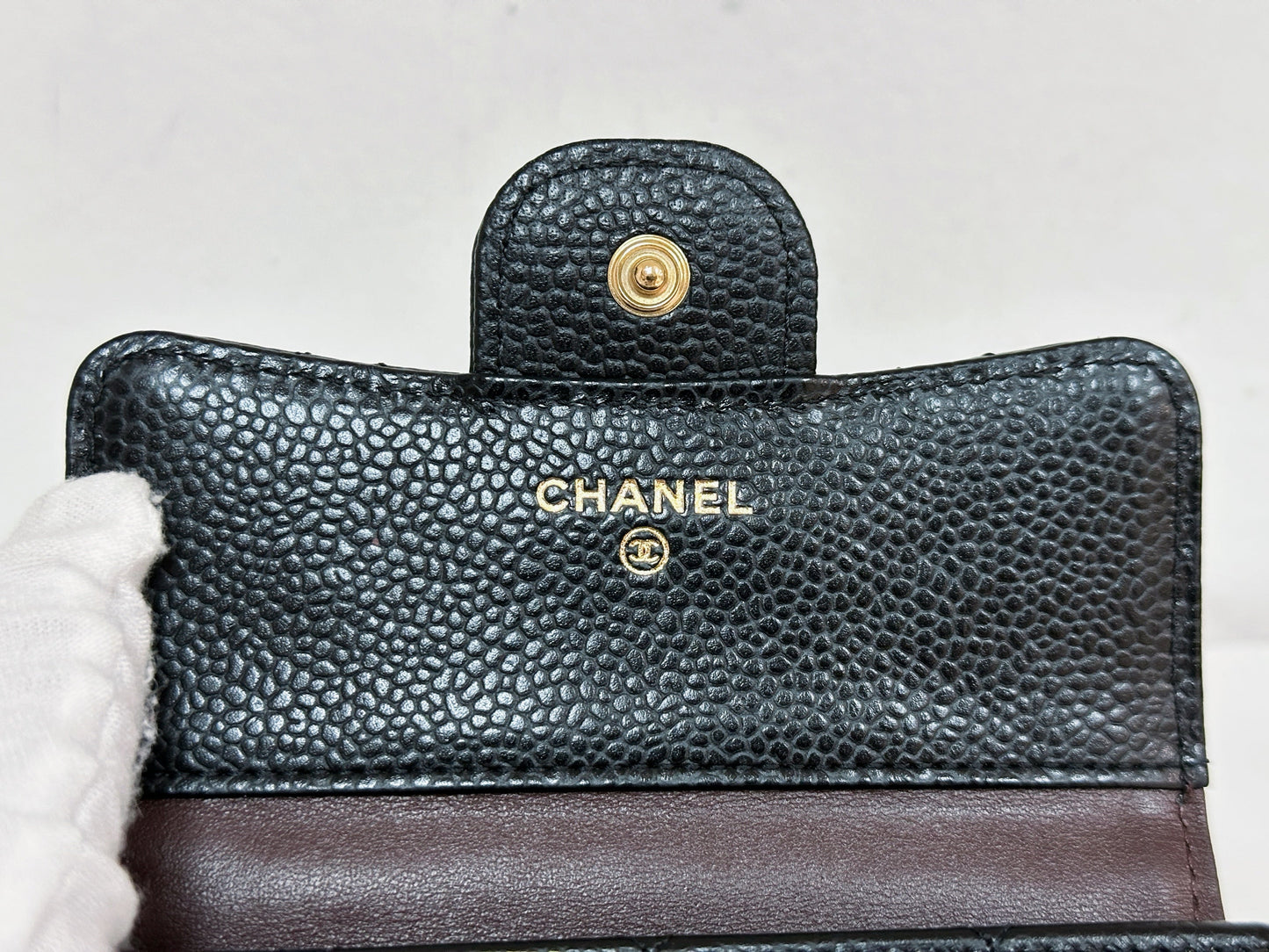 CHANEL CLASSIC TRIFOLD COMPACT IN BLACK CAVIAR  WALLET GHW UPKJ holo