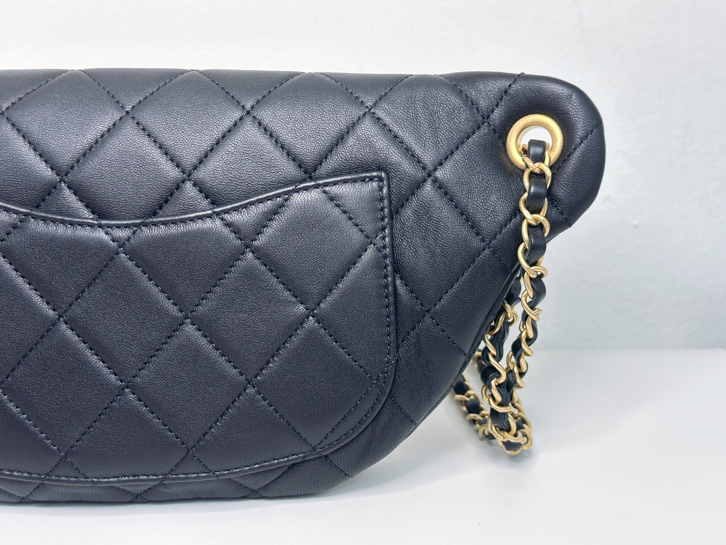 CHANEL 19A BLACK ALL ABOUT CHAINS PEARL FANNY PACK BAG GHW 2806 holo card