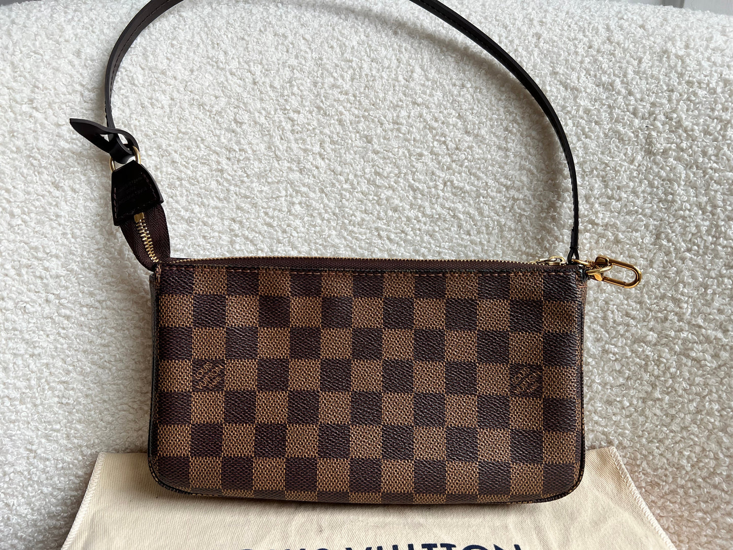 Louis Vuitton Pochette Accessoires Damier Ebene