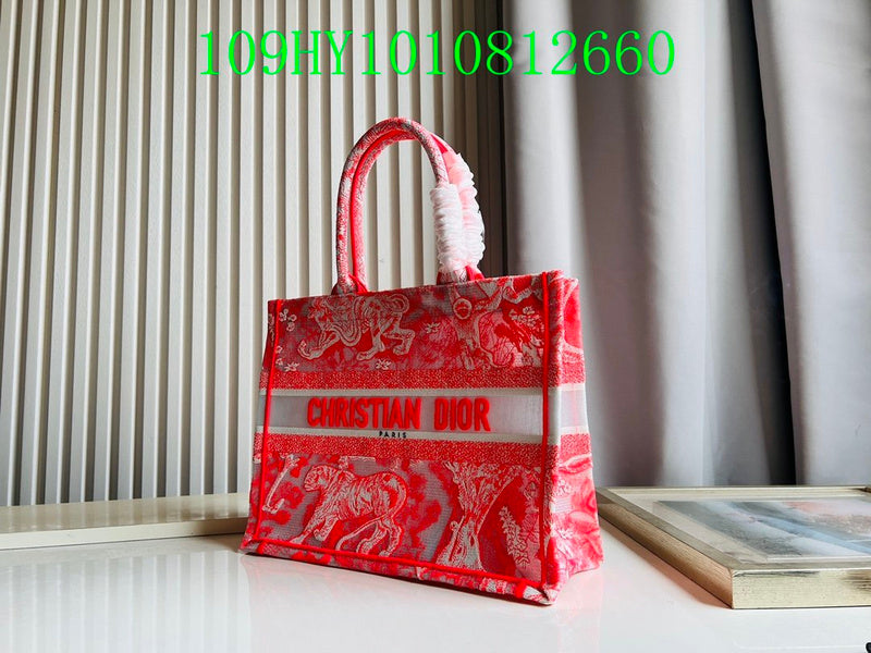 Christian Dior Luxury Bag - The Tote   261