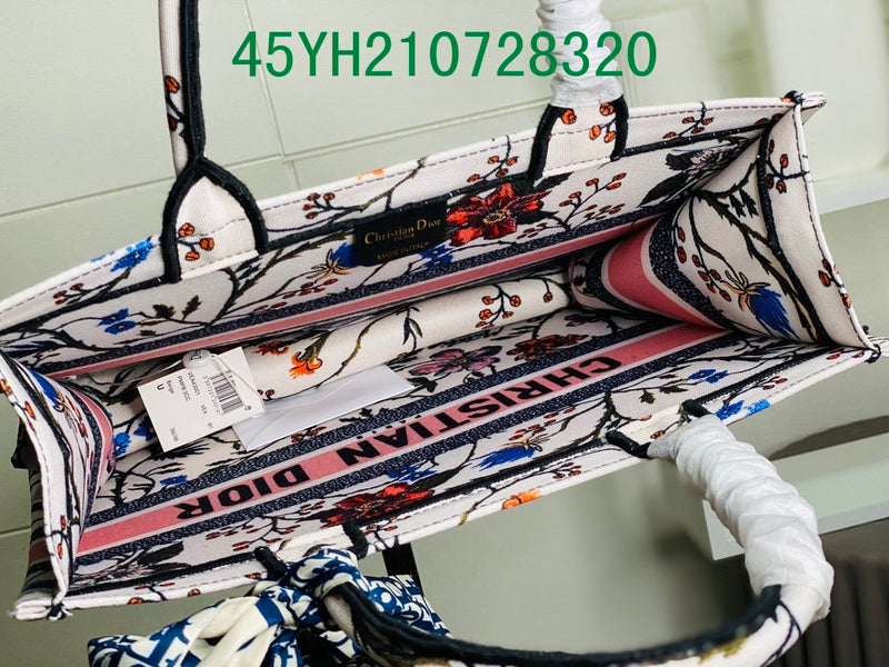 Christian Dior Luxury Bag - The Tote   366