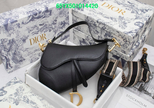 Christian Dior Luxury Bag - The Tote   551