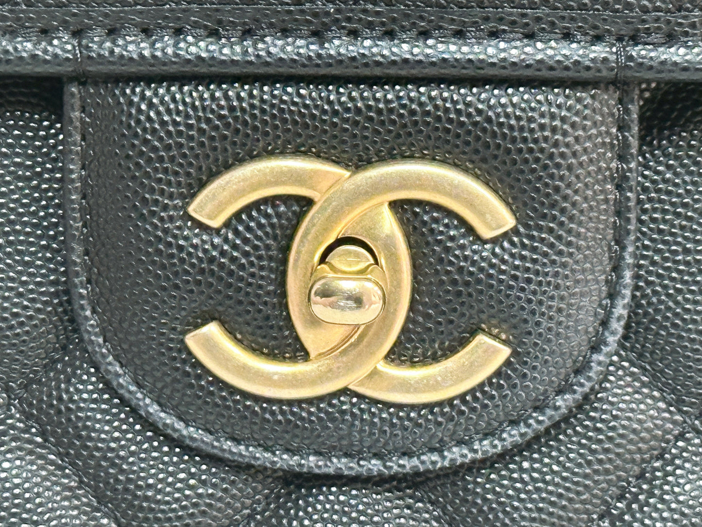 Chanel Caviar Quilted 22k Large School Memory Top Handle Flap Black microchip T076