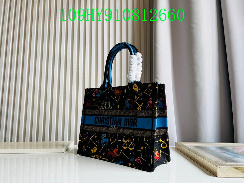 Christian Dior Luxury Bag - The Tote   275