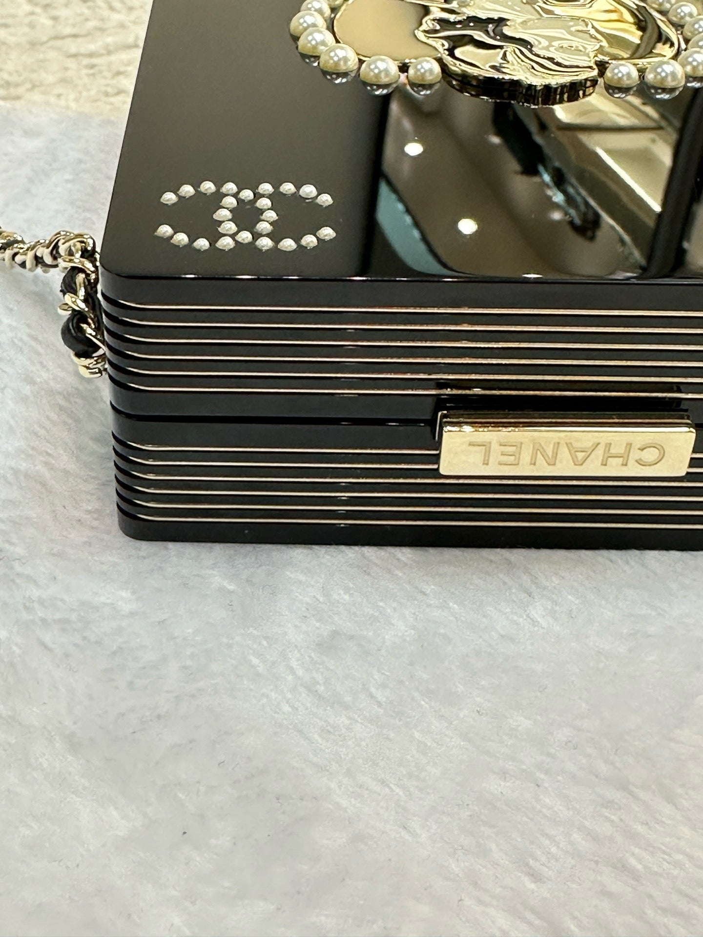 Chanel Plexiglass Pearl Playing Card Casino Minaudiere Clutch Black GHW