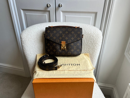 Louis Vuitton Pochette Metis Monogram (RRP £2,000)