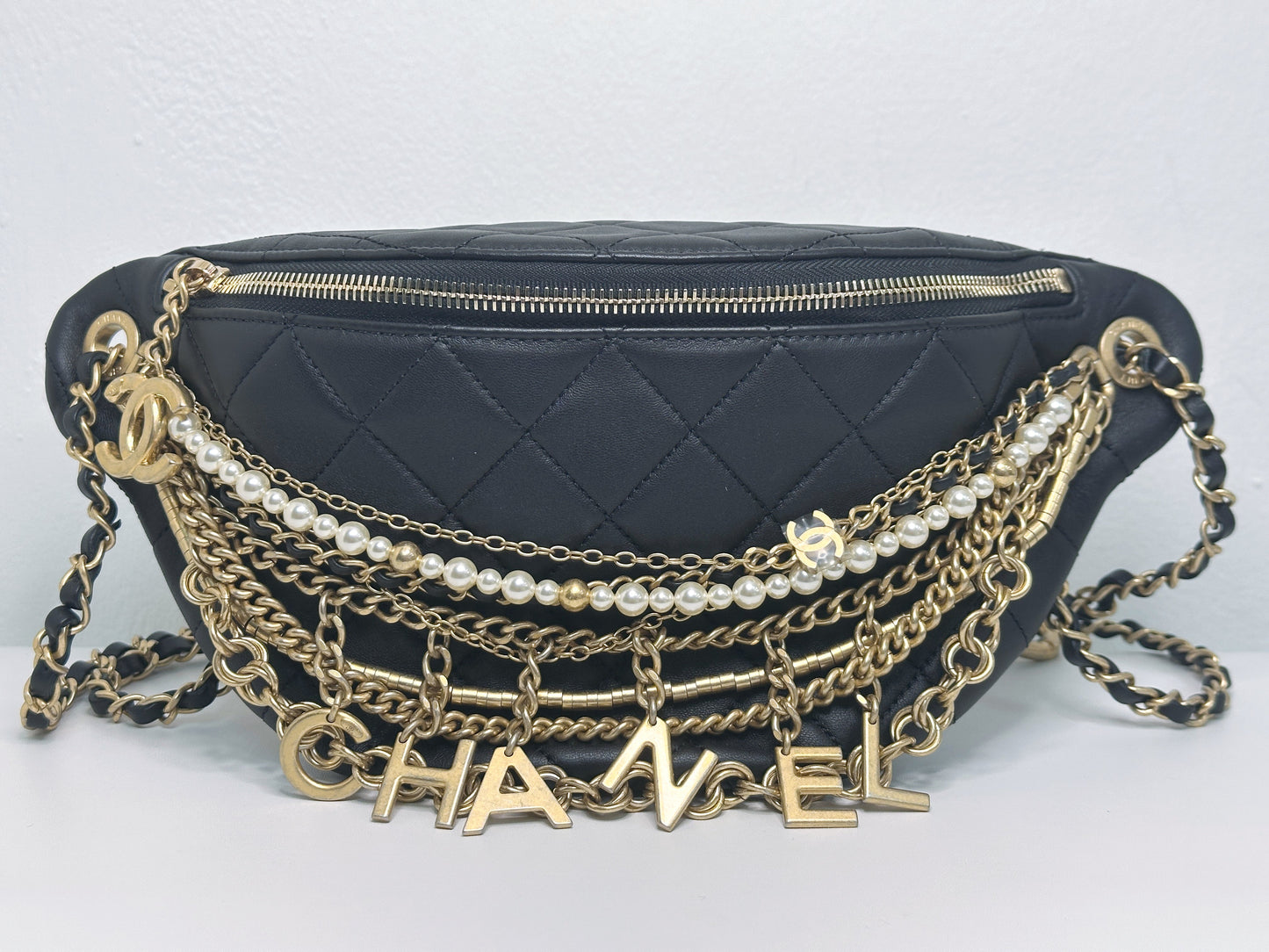 CHANEL 19A BLACK ALL ABOUT CHAINS PEARL FANNY PACK BAG GHW 2806 holo card