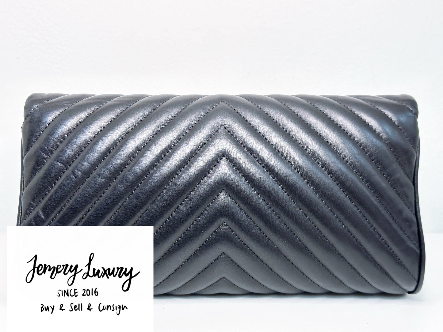 Chanel Black Chevron Lambskin Fold Up Again Clutch 2432 holo card