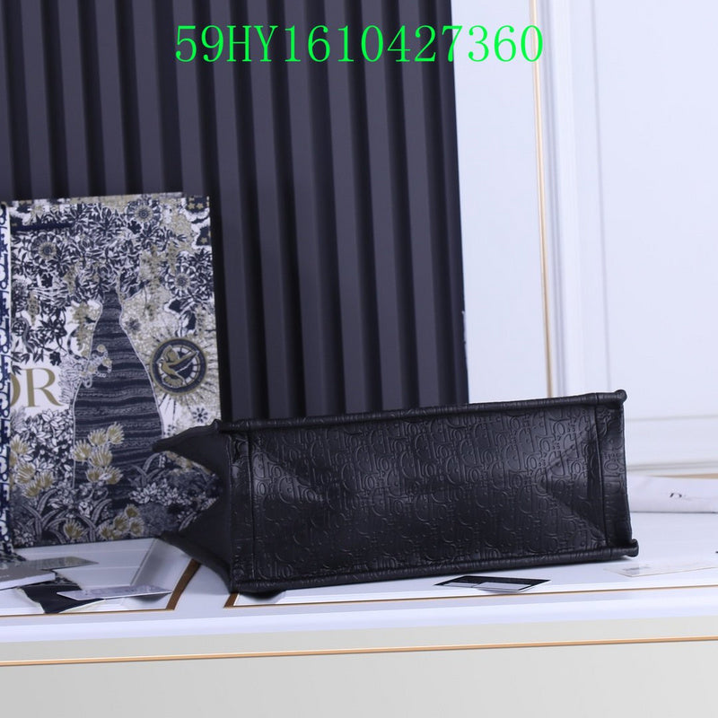 Christian Dior Luxury Bag - The Tote   224