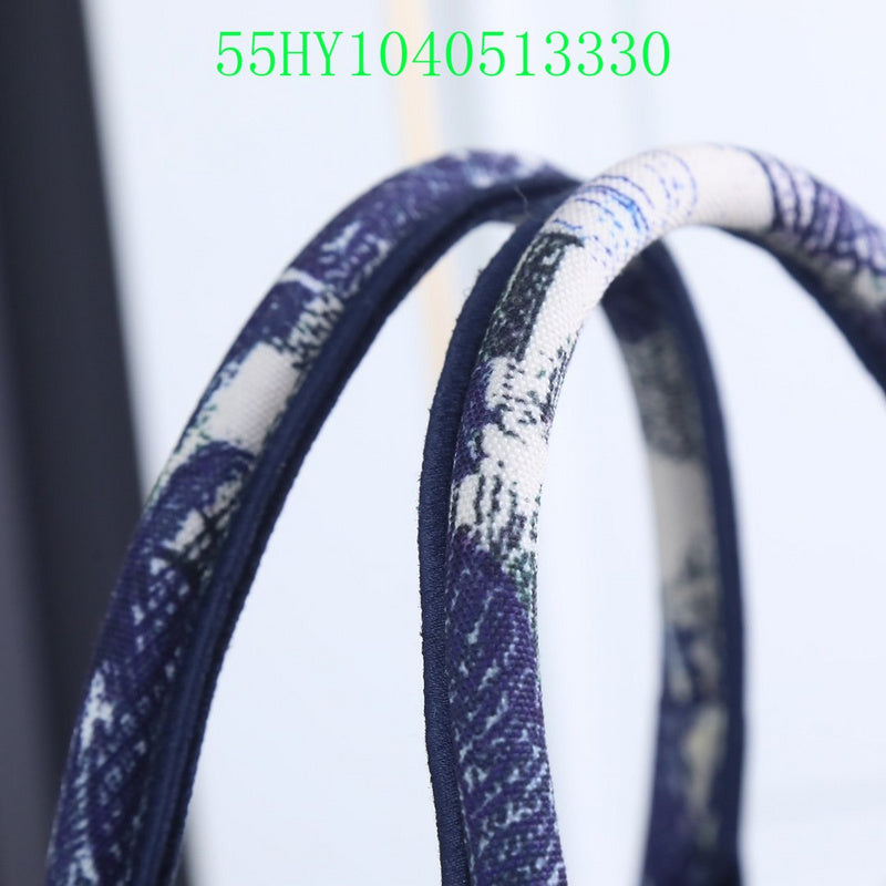 Christian Dior Luxury Bag - The Tote   211