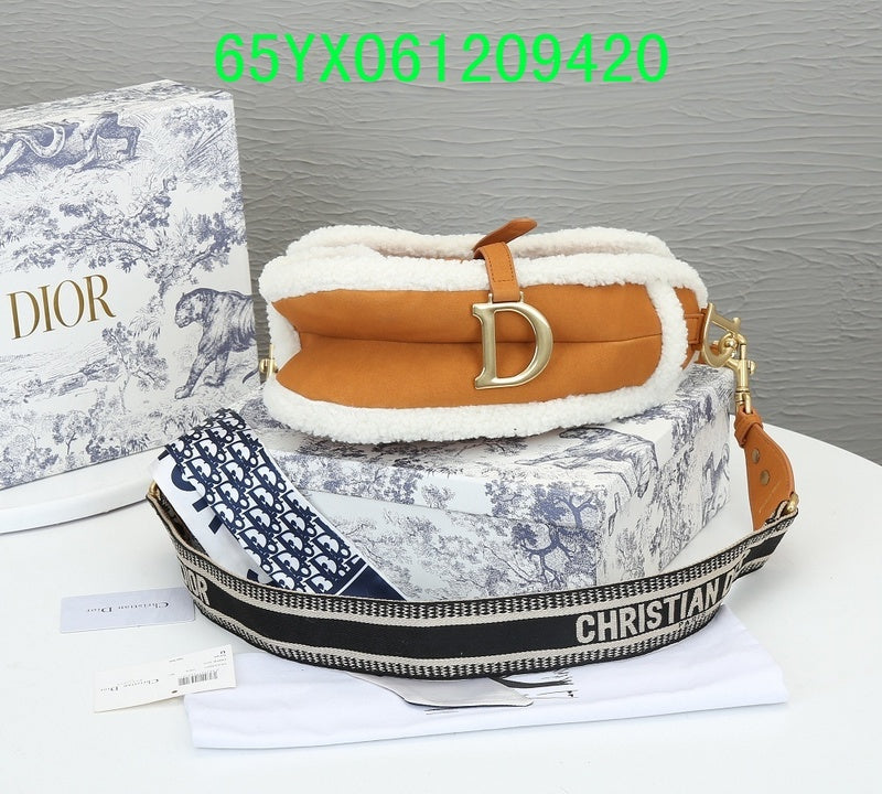 Christian Dior Luxury Bag - The Tote   540