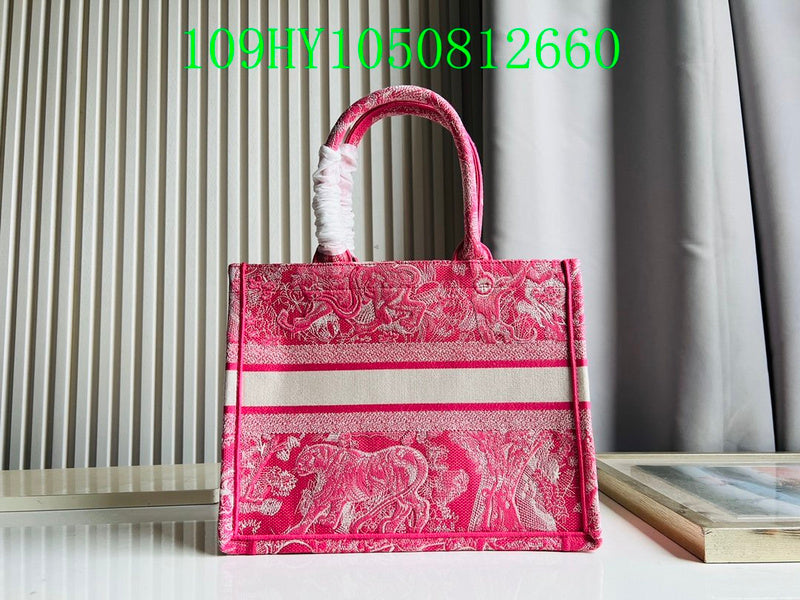 Christian Dior Luxury Bag - The Tote   263