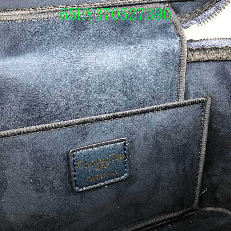 Christian Dior Luxury - The Tote   677