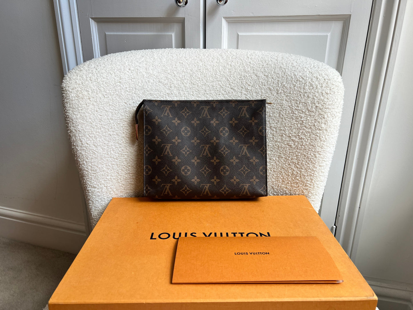 Louis Vuitton Toiletry Pouch 26 Monogram