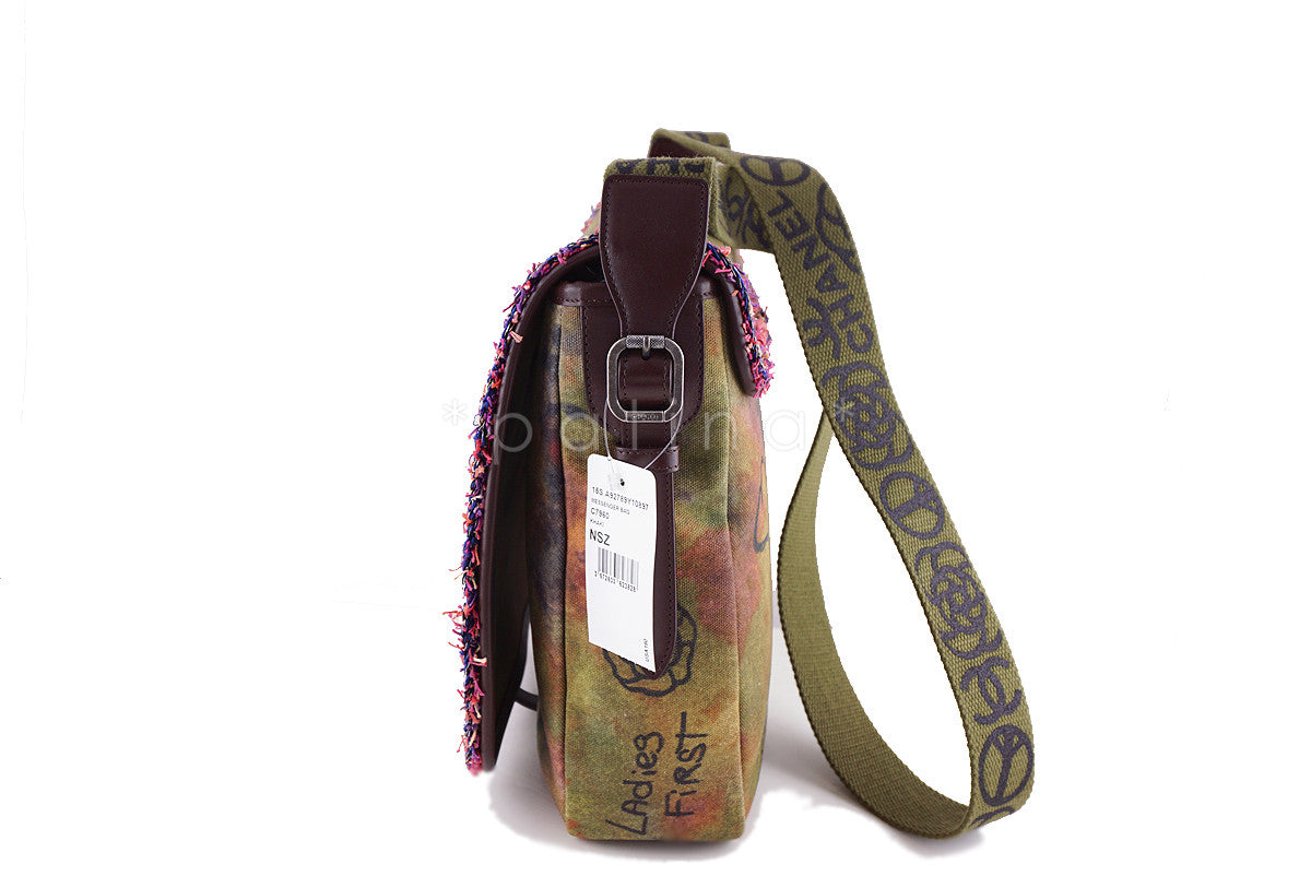 NWT Chanel Limited Ed. Graffiti On the Pavements Messenger Bag 2015