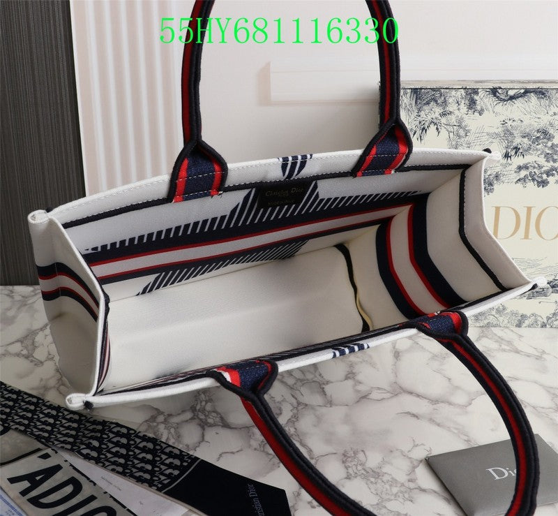 Christian Dior Luxury Bag - The Tote   335