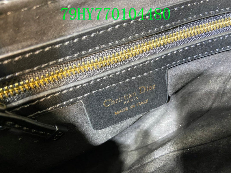 Christian Dior Luxury Bag - The Tote   483