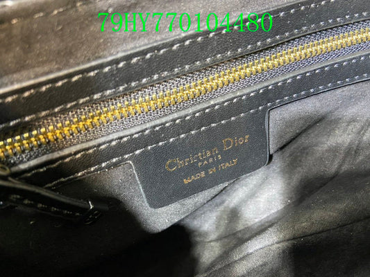 Christian Dior Luxury Bag - The Tote   483